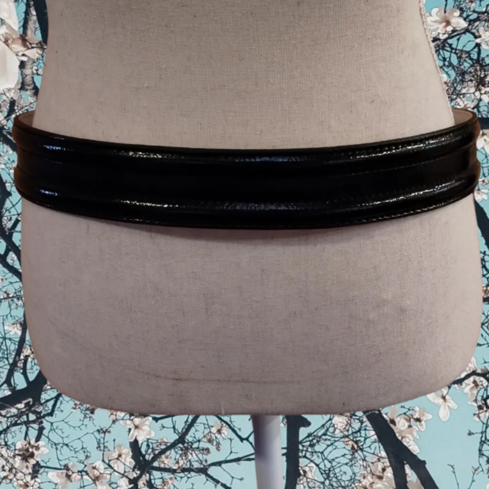 Betsy Johnson Black Patent Leather Belt With Rhinestone Buckle Size M